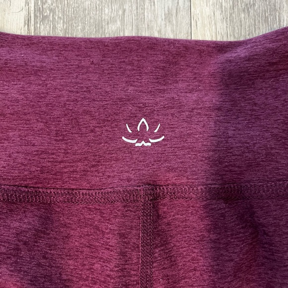 Beyond Yoga Spacedye Laid Back Wide Leg High Rise Pants 28" Burgundy Size Small - Picture 11 of 11